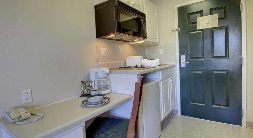 Intown Suites Extended Stay Greensboro Nc - Lanada Zimmer foto