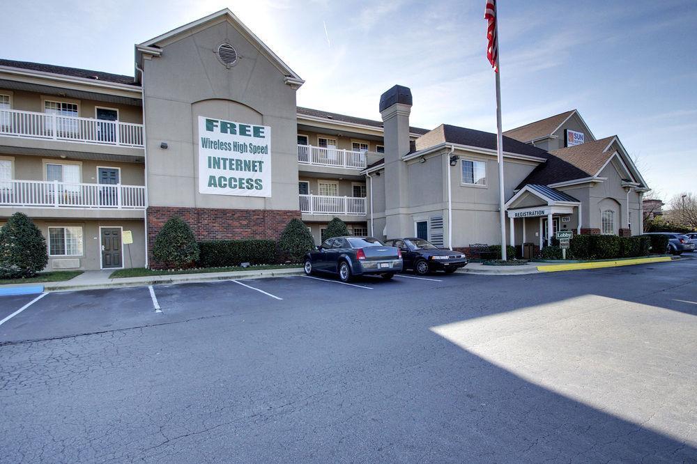 Intown Suites Extended Stay Greensboro Nc - Lanada Exterior foto