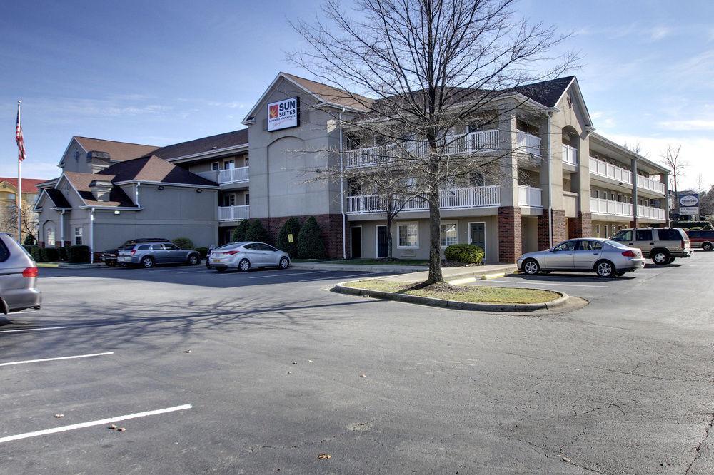 Intown Suites Extended Stay Greensboro Nc - Lanada Exterior foto