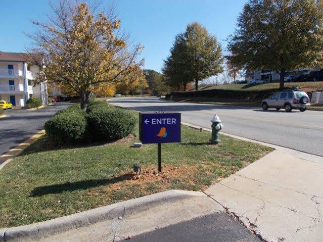 Intown Suites Extended Stay Greensboro Nc - Lanada Exterior foto